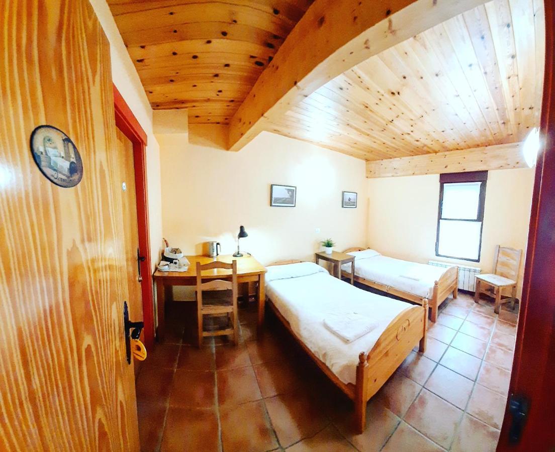 Albergue El Pajar De Ages - Exclusivo Para Peregrinos - Exclusive For Pilgrims Екстериор снимка